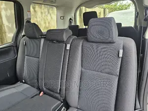 Toyota Noah 2016 Silver