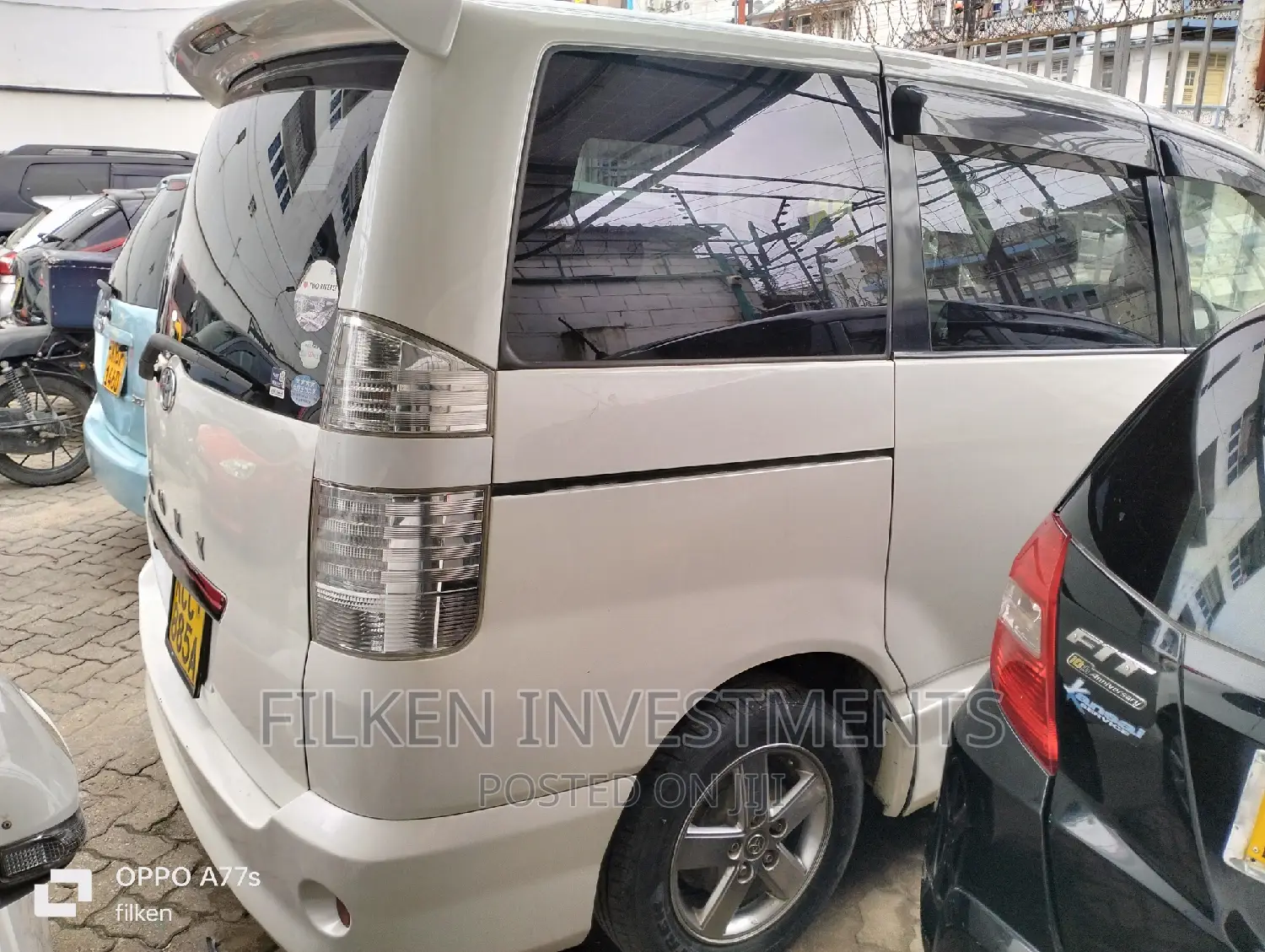 Toyota Voxy 2009 White