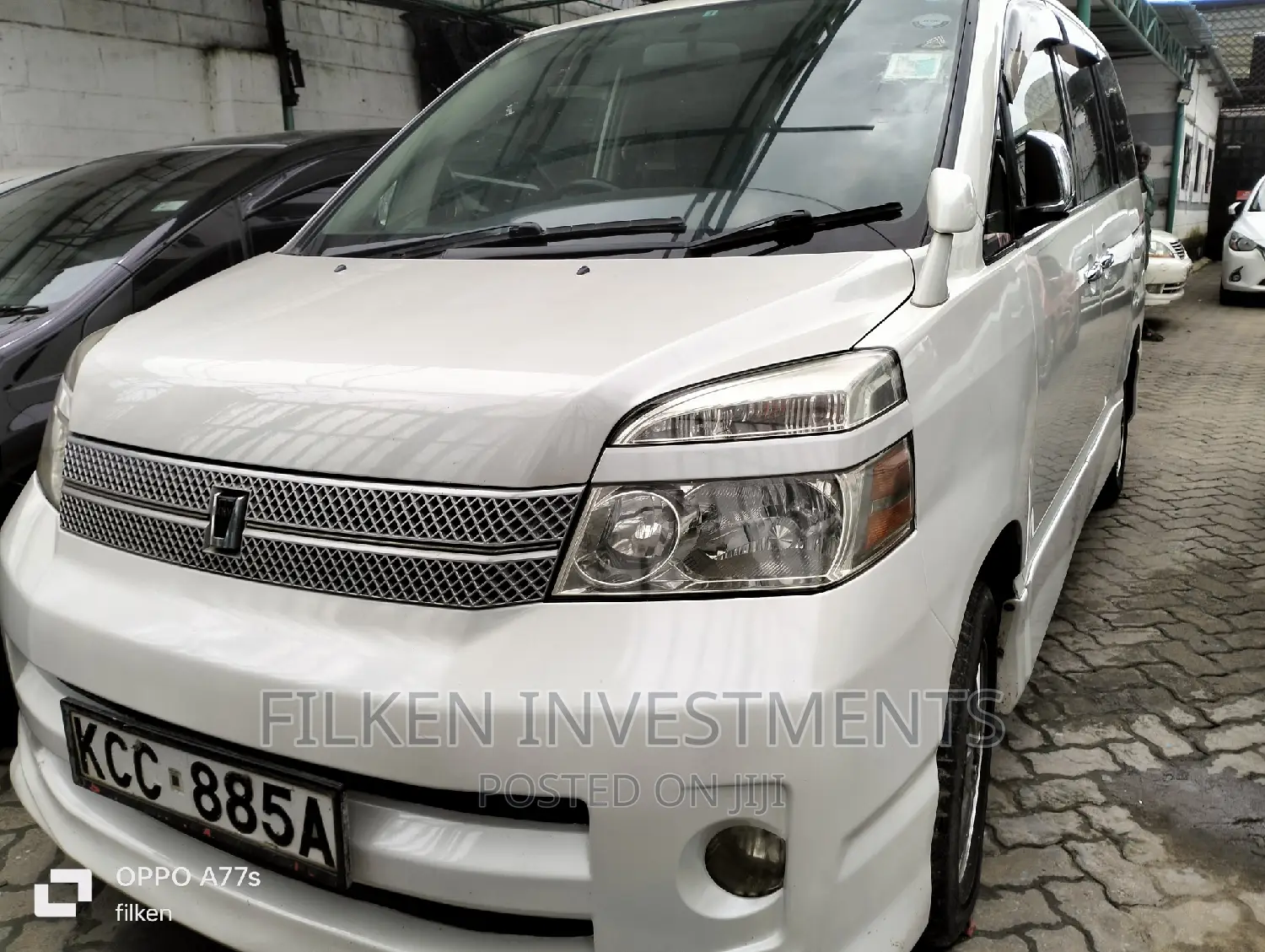 Toyota Voxy 2009 White