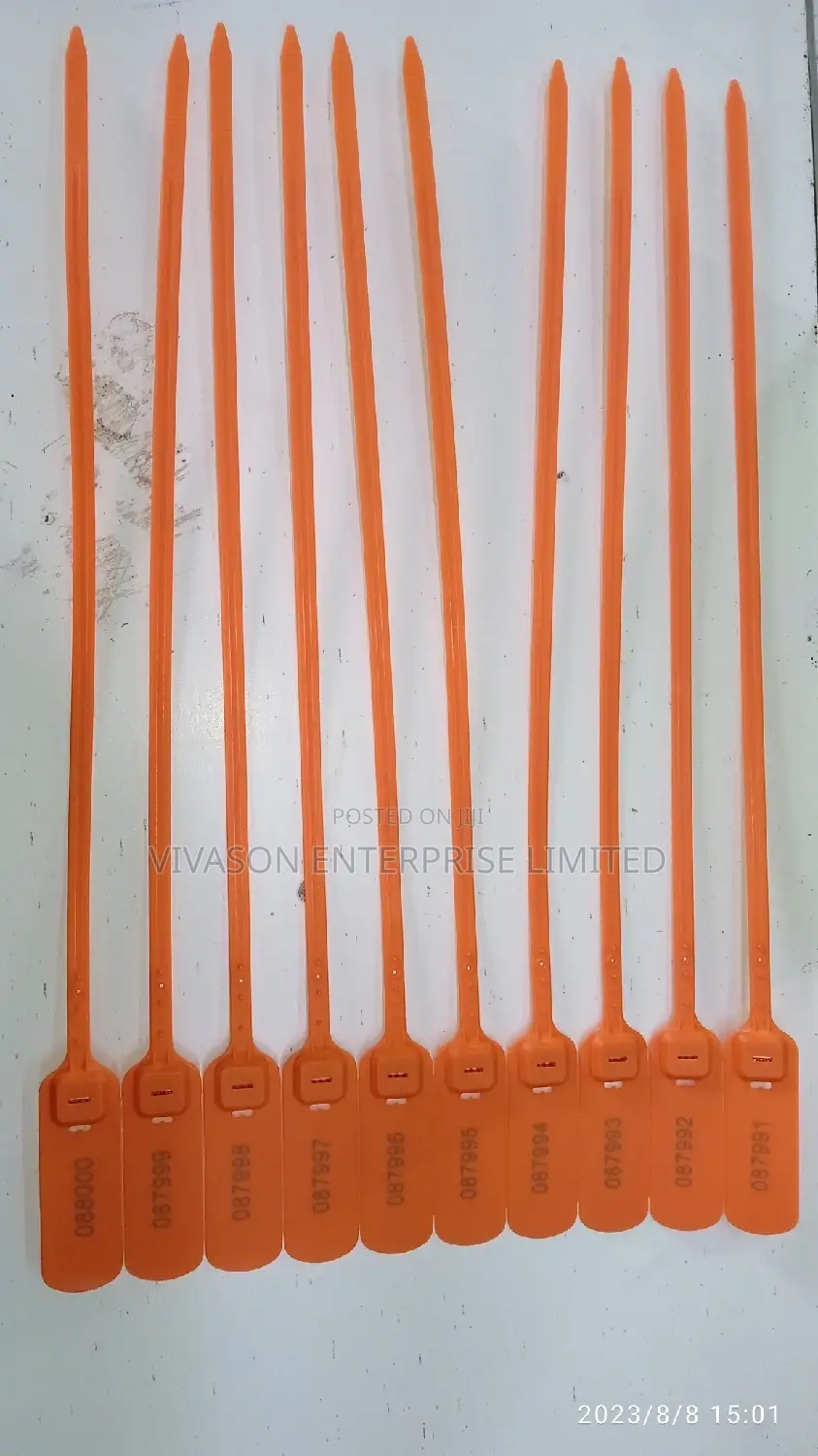 Flat Plastic Seals 40cm.