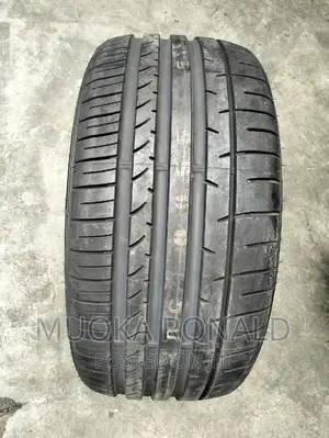 275/40r19 Dunlop Tyre Made in Japan
