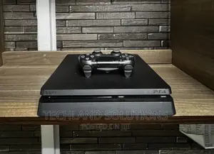 Playstation 4 Slim (500gb)