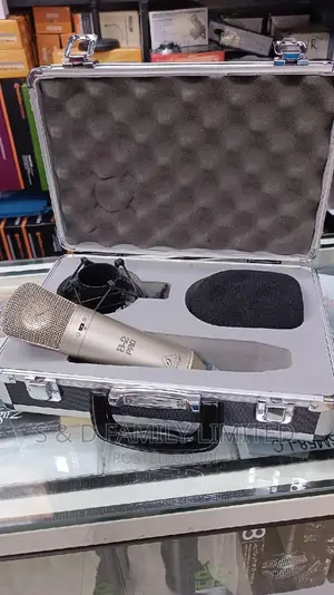 Dual Diaphragm Condenser Microphone B2 Pro Behringer