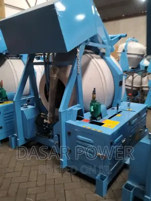 Self-Loading Diesel Concrete Mixer