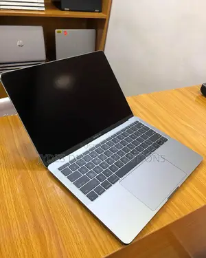 Laptop Apple MacBook Pro 2017 8GB Intel Core I5 SSD 256GB