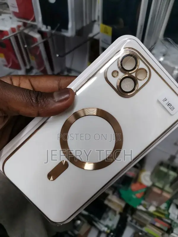 iPhone 14 Plus (6.7") Magsafe Compatible Bumper Gold Frame