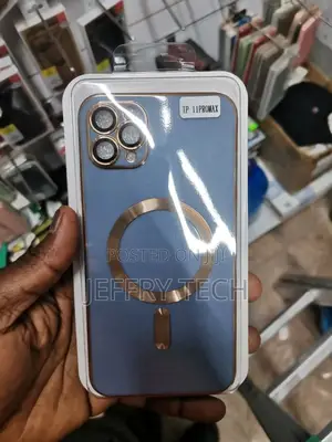 iPhone 11 Pro Max Magsafe Plating Blue Phone Case With Lens