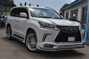 Lexus LX 2017 White