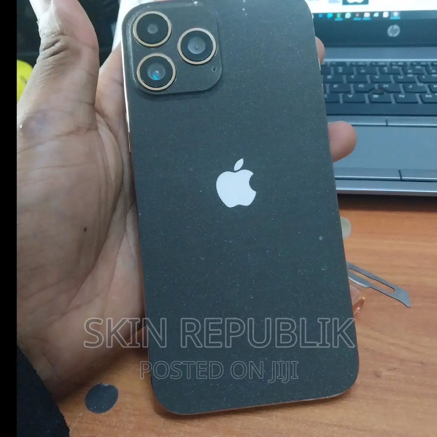 Phone Sticker Wrapping