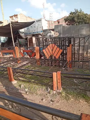 5 by 6 Metallic Bed