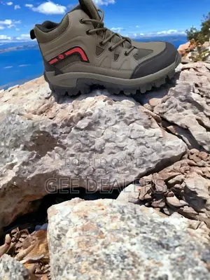 Skyview Hiking Boots/All Weather Hiking Boots Size 35-43