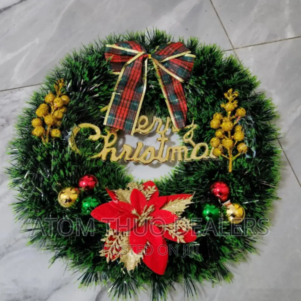 Christmas Wreath With 35 Cm Diameter .