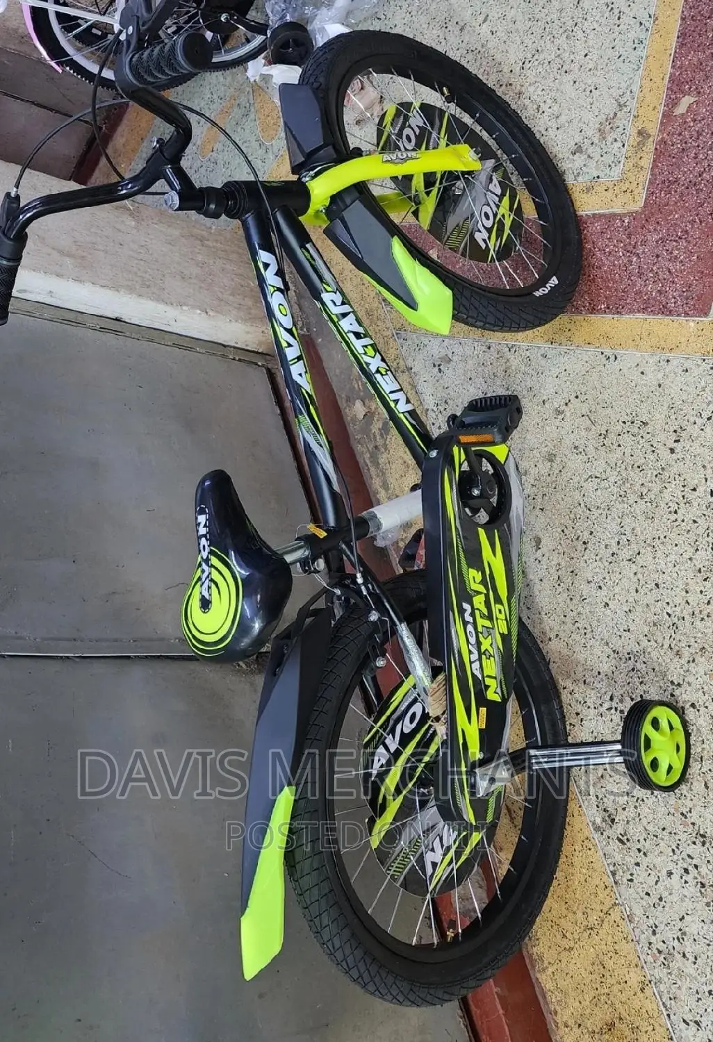 Kids Bike Size 20 With Strong Training Wheels