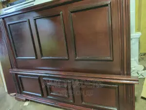 Luxurious Queen Size Bed