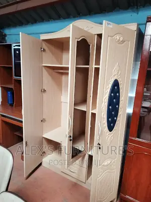 Strong and Durable Wardrobe Strong and Durable Wardrobe
