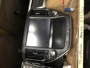 Toyota Crown 2015 Radio Unit With Screen