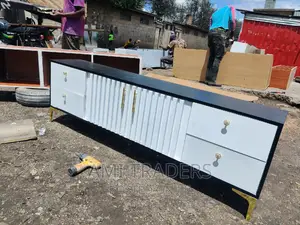 Tv Stand (6ft) With Golden Stands