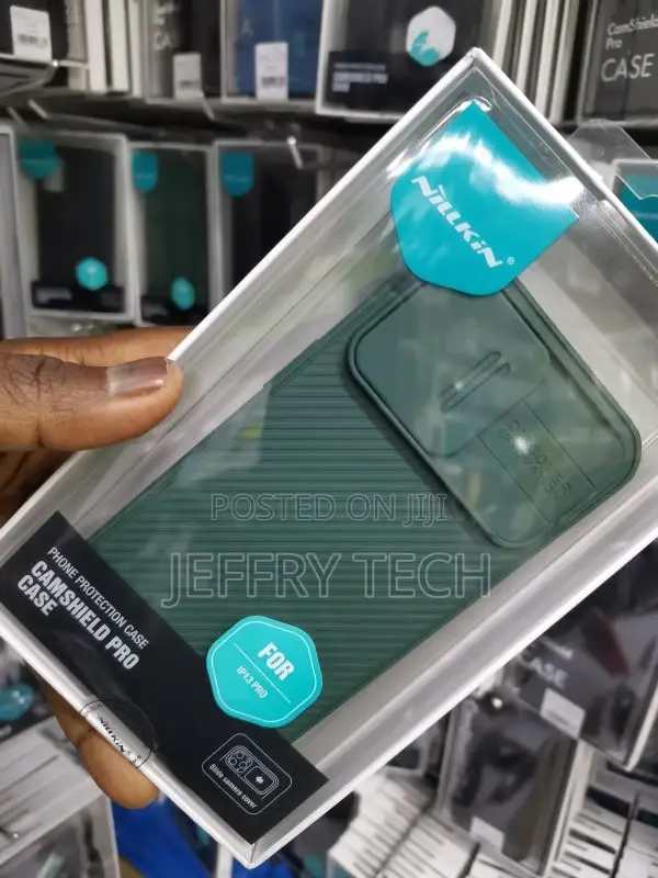 iPhone 13 Pro Nilkin Camshield Green