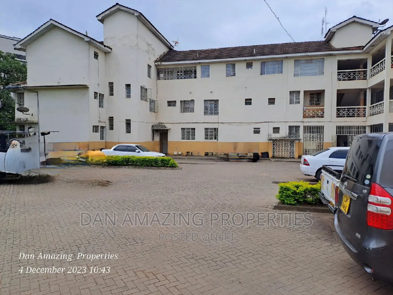Flat for Sale in Pangani on 1/2 Acre Corner Plot