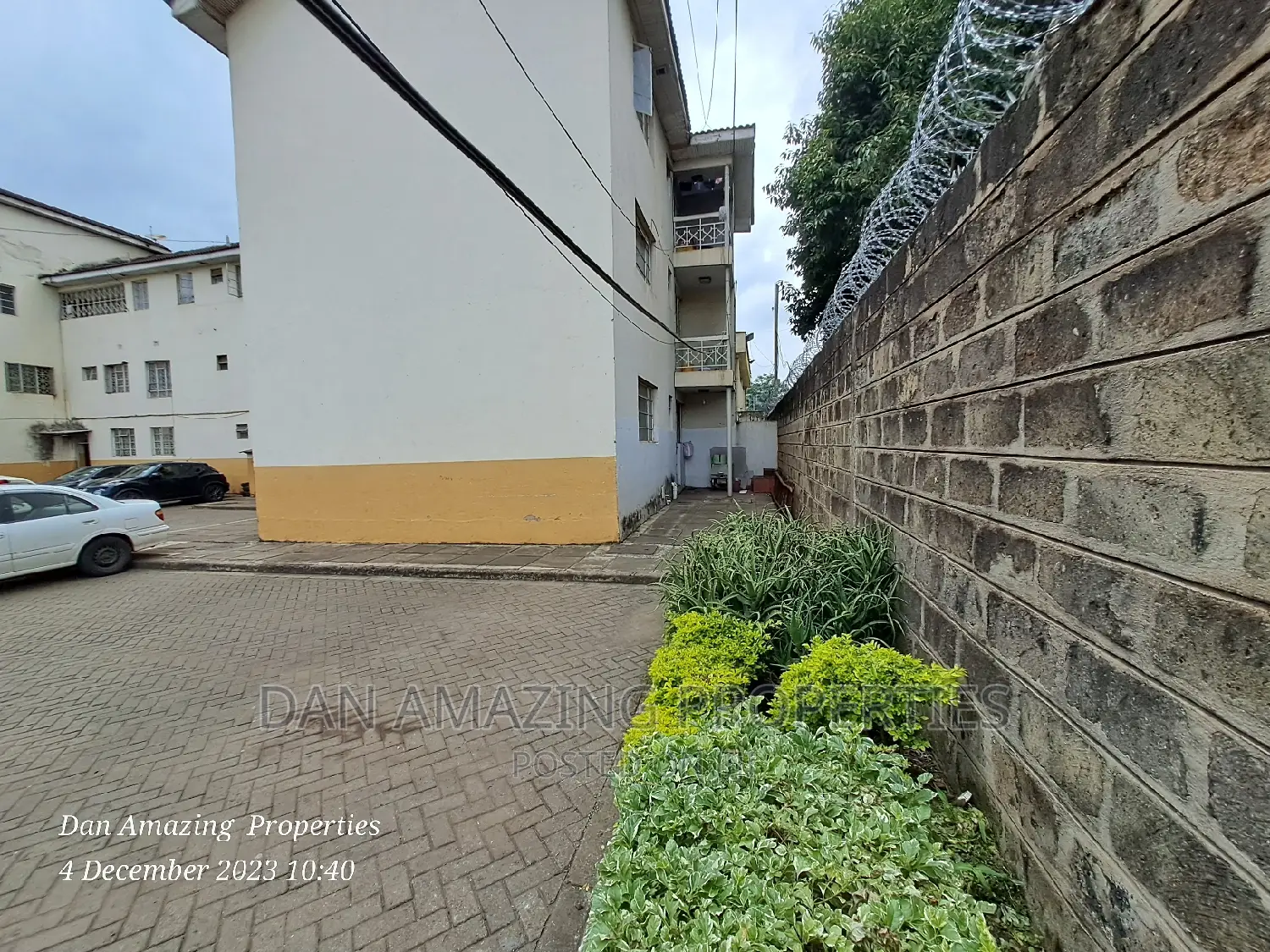 Flat for Sale in Pangani on 1/2 Acre Corner Plot