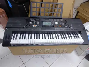 PSR S -438 Professional Electronic Keyboard 61 Key