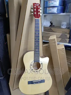 Acoustic Guitar 38 Incc