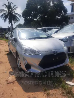 Toyota Aqua 2016 Silver