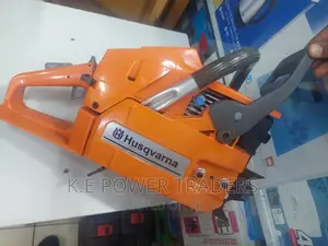 Gasoline Powersaw Machine / Husqvarna 272xp