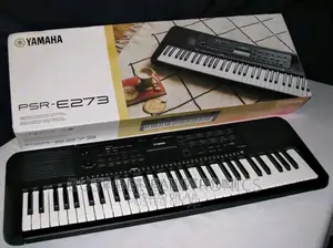 Yamaha PSR-E273