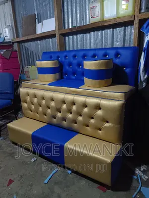 Pedicure Seat 3 Seater, Blue and Gold.