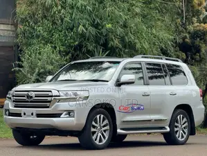Toyota Land Cruiser 2016 Silver