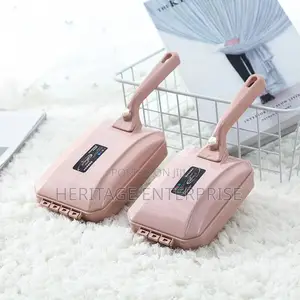 Carpet Brush Mini Vacuum Cleaner.