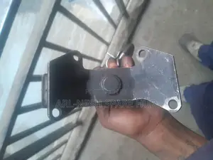 Subaru Legacy Bh5 Gearbox Mounting (Automatic)