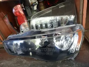 Mitsubishi Outlander 2010/12 Model Nonzenon Headlights