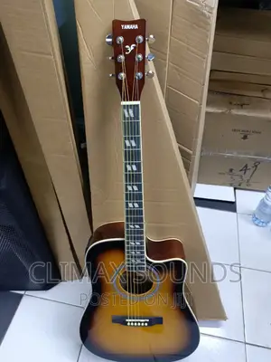 Yamaha Semi Acoustic Guitar, 41 Inc
