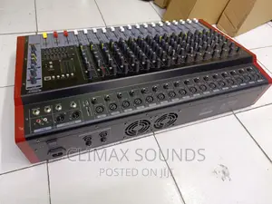 Max 16channels Powered Mixer