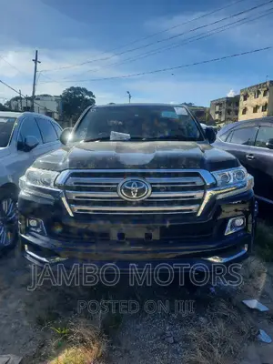 Toyota Land Cruiser 4.6 V8 AX 2017 Black