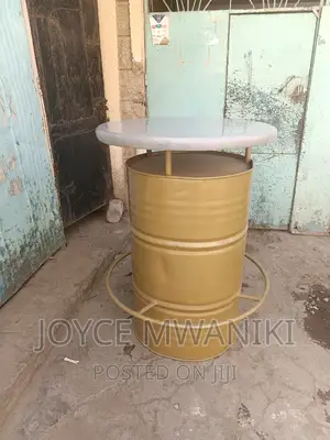 Restaurant Drum Table, Gold.