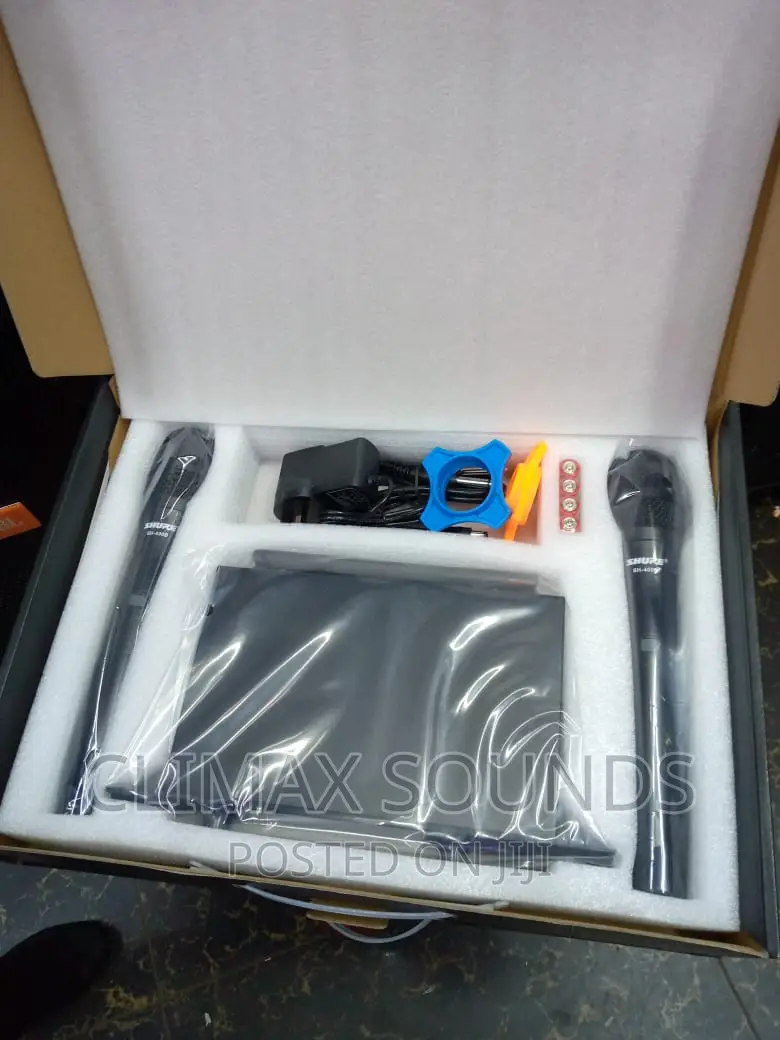 Shure Wireless Microphone SH400B