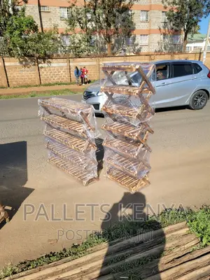 Pallet Shoe Rack- Strong and Stable Shoe Organizer. (#AT14)