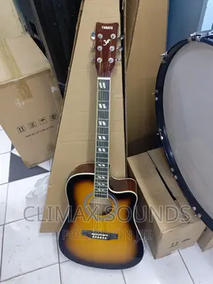 Yamaha Semi Acoustic 41: