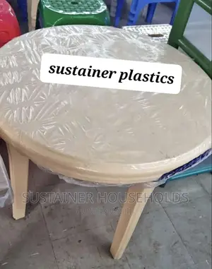 Kenpoly Round Plastic Table