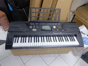 Professional Electronic Keyboard PSR-438
