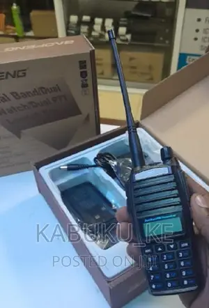 Two Way Radio BAOFENG Walkie Talkie BAOFENG UV 82 UHF/VH