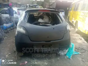 Mazda Demio 2010 Rear Windscreen