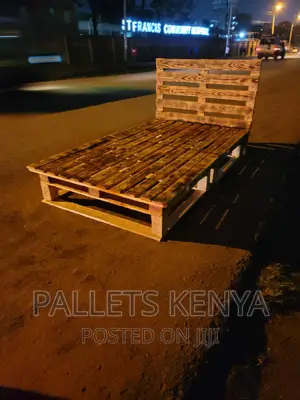 Pallet Bed- 4*6 Blazed Pallet Bed. (#RD05)
