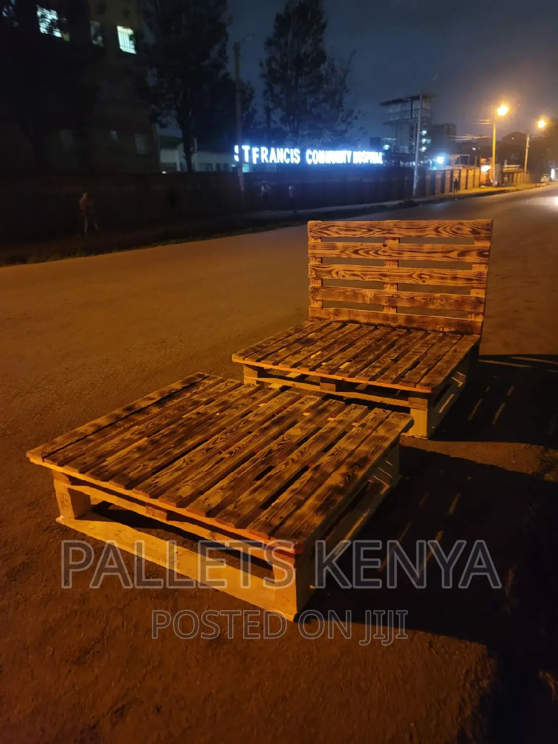 Pallet Bed- 4*6 Blazed Pallet Bed. (#RD07,)