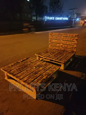 Pallet Bed- 4*6 Detachable and Blazed Pallet Bed. (#RD16)