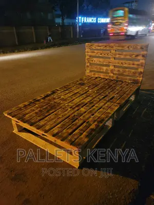 Pallet Bed- 4*6 Detachable and Blazed Pallet Bed. (#RD19)