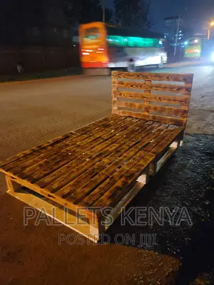 Pallet Bed- 4*6 Detachable and Blazed Pallet Bed. (#RD20,)